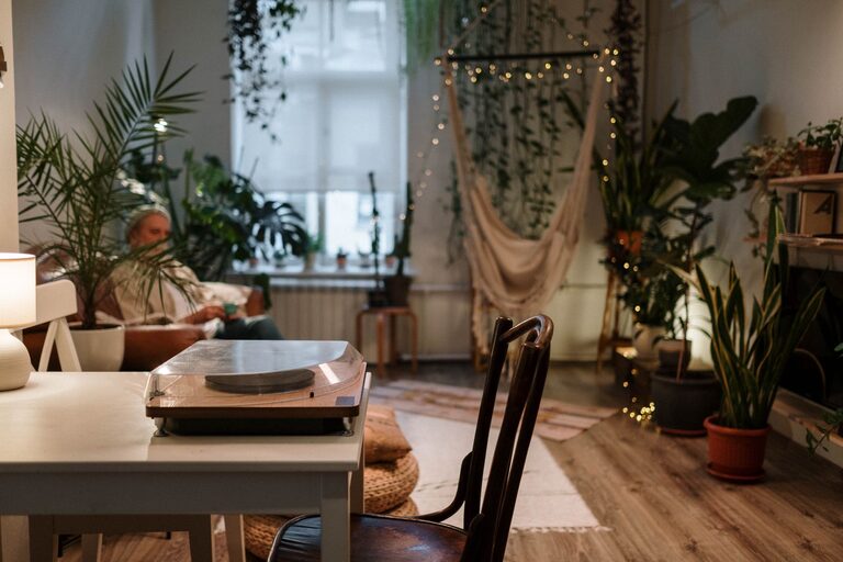 Tips for Creating a Cozy and Welcoming Home Environment